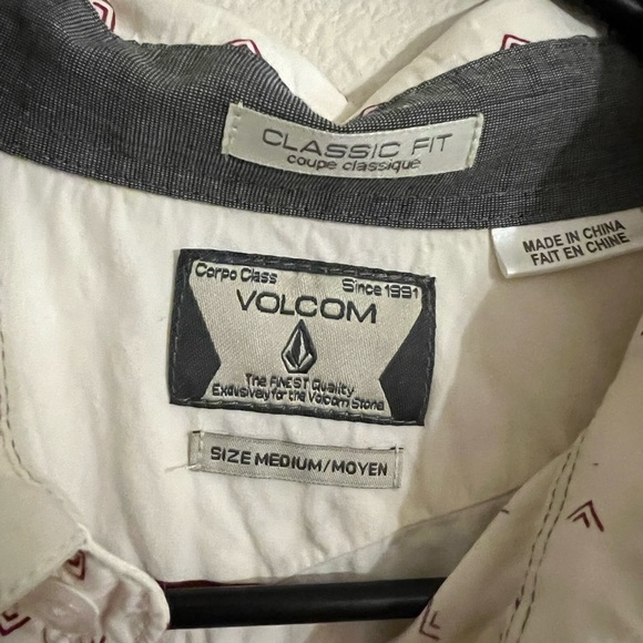 Volcom Corp Classic, Classic Fit, Short Sleeve Button Up - Picture 4 of 5